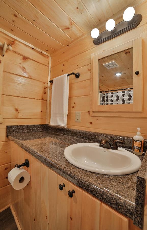 Thomas Cabin Forest Tiny Cabin With Hot Tub Chattanooga Exteriér fotografie